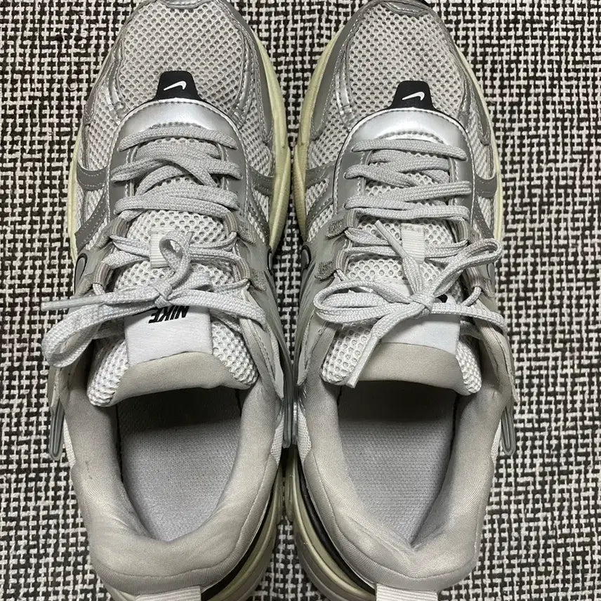 [BUNJANG] Nike Y2K Run Silver / [나이키 Y2K 런 / 실버]