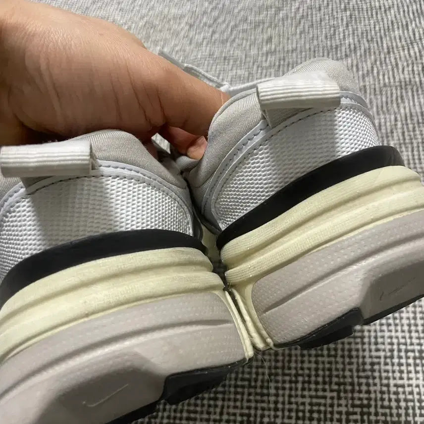 [BUNJANG] Nike Y2K Run Silver / [나이키 Y2K 런 / 실버]