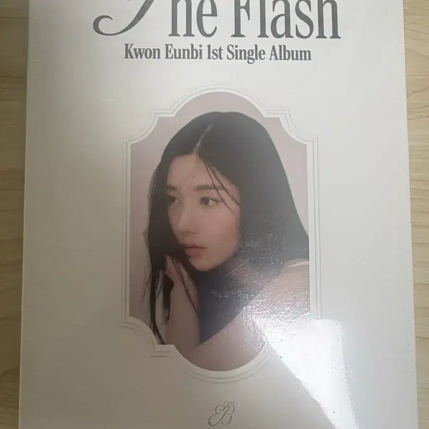 [BUNJANG] Kwon Eunbi The Flash Single Album (Sealed) / 권은비 The Flash 싱글 앨범 미개봉