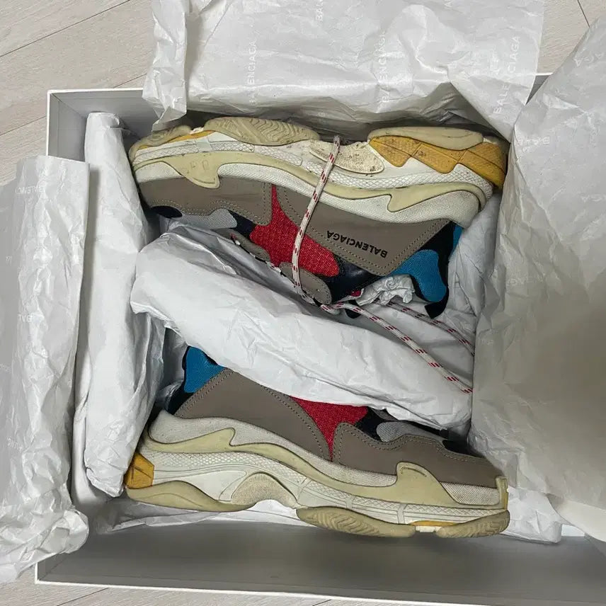 [BUNJANG] Balenciaga Triple S Sneakers Multi 41 Size / 발렌시아가 트리플S 스니커즈 멀티 41사이즈