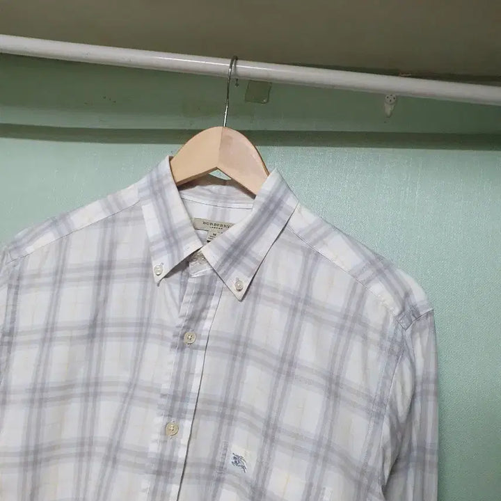 [BUNJANG] Burberry Check Shirt (Size M) / 버버리 체크 셔츠 M 100