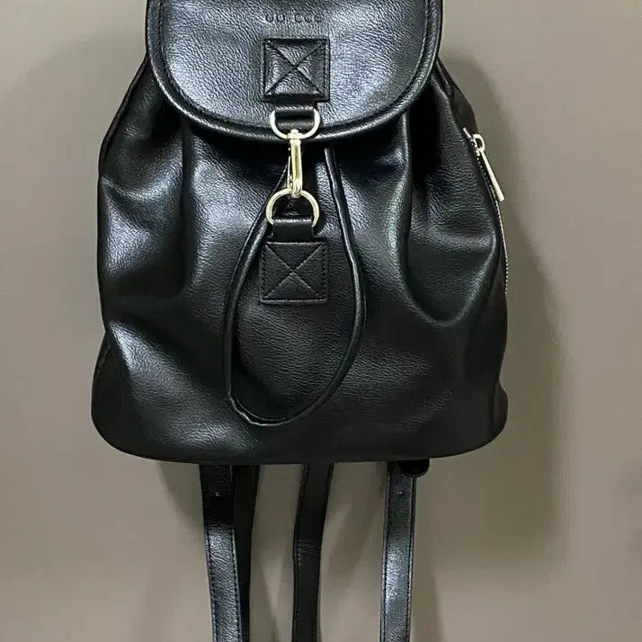 [SOLD OUT] 고세 밀라 사이드 지퍼 백팩 GM223K 블랙