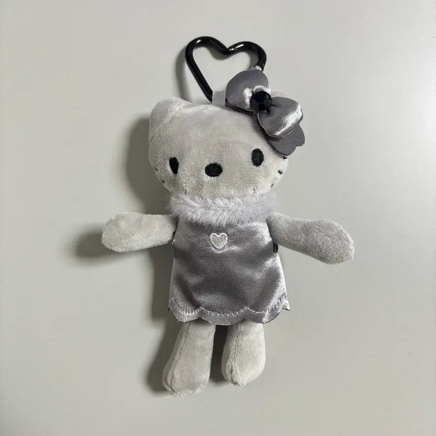 [BUNJANG] Hello Kitty Silver Gray Dress Keyring / 헬로키티 롱다리키티 실버 그레이 원피스 인형 키링