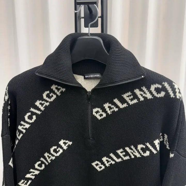 [BUNJANG] Balenciaga Multi-Logo Knit Half-Zip Sweater / [백화점판/L] 발렌시아가 멀티로고 니트 반집업