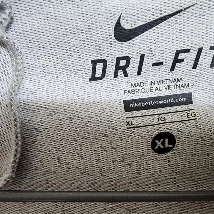 [BUNJANG] Nike Dri-FIT Hooded Zip-Up Jacket XL / 나이키 드라이핏 후드짚업자켓 105XL