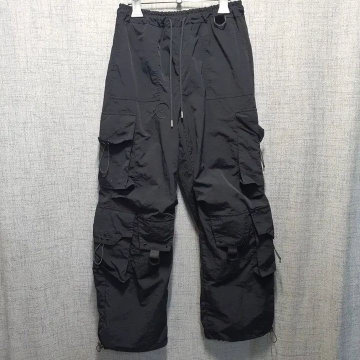 [BUNJANG] DENEIGE Nylon Cargo Utility Pants / 드네이지 나일론 카고 유틸리티 팬츠 1