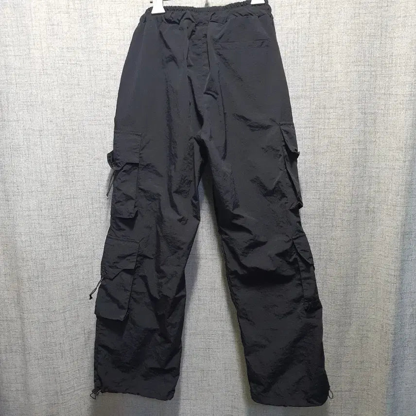 [BUNJANG] DENEIGE Nylon Cargo Utility Pants / 드네이지 나일론 카고 유틸리티 팬츠 1