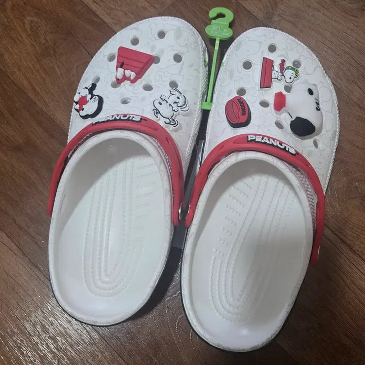 [BUNJANG] Crocs Snoopy Sandals / 스누피 크록스 m7(260) 새상품