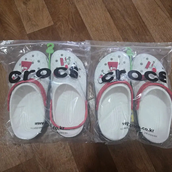 [BUNJANG] Crocs Snoopy Sandals / 스누피 크록스 m7(260) 새상품