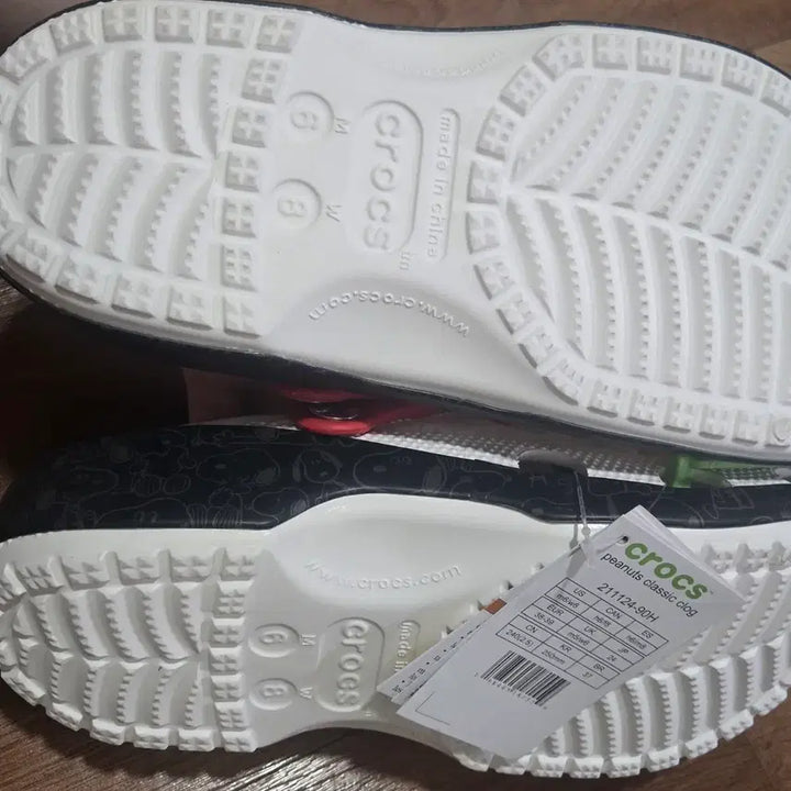 [BUNJANG] Crocs Snoopy Sandals / 스누피 크록스 m7(260) 새상품