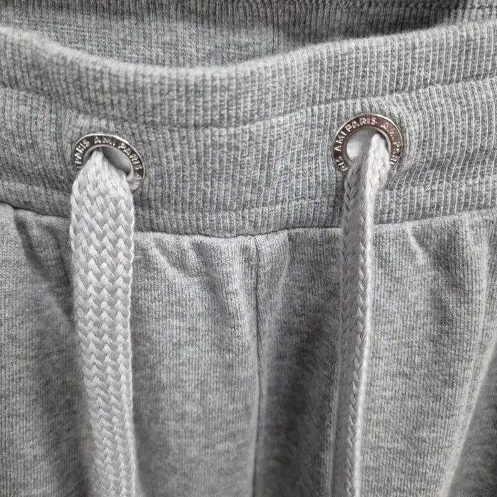 [BUNJANG] Ami Small Heart Logo Black Gray Jogger Pants / 아미 스몰 하트 로고 블랙 그레이조거팬츠