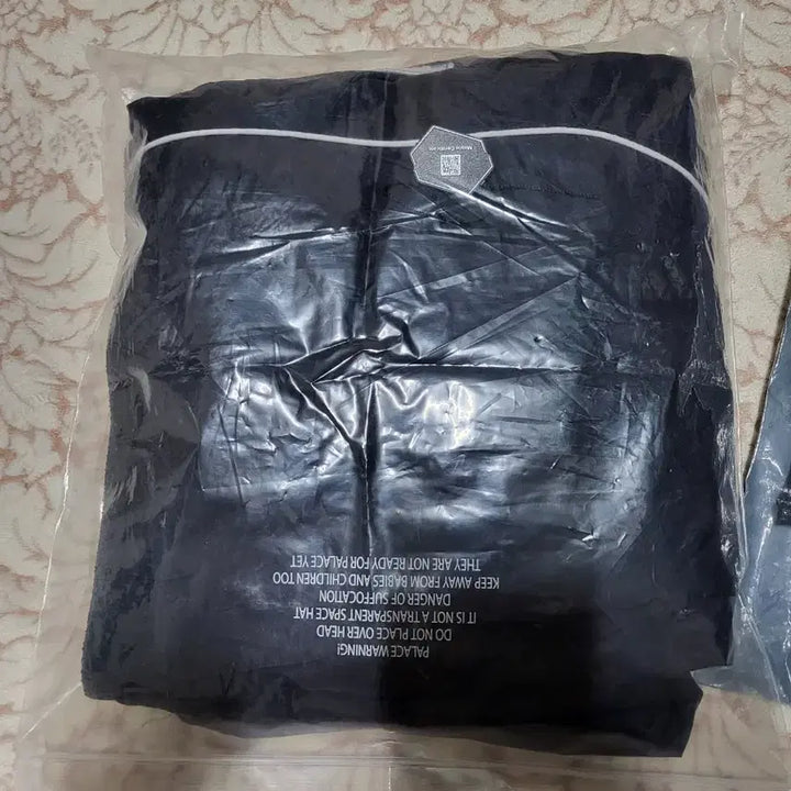 [BUNJANG] Palace Script Bottoms (Size L) / 팔라스 스포츠 밋 스크립트 바텀 하의 L사이즈 판매