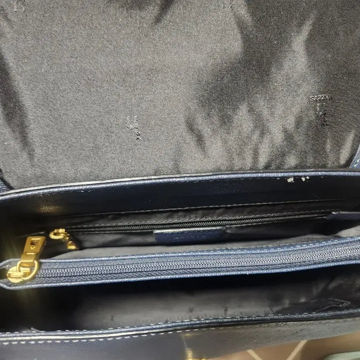 [BUNJANG] Hazzys Saffiano Satchel Bag / 헤지스 사피아노 사첼백