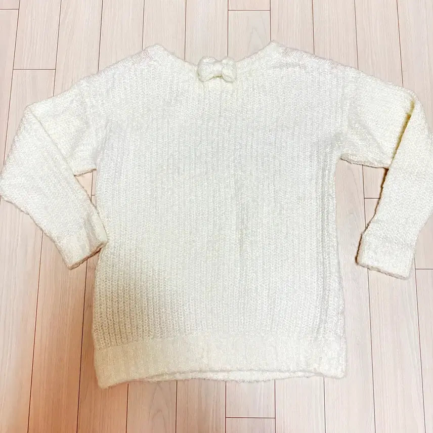 [BUNJANG] Lovelyz Jisoo Lettering Knit / 리즈리사 레터링 니트