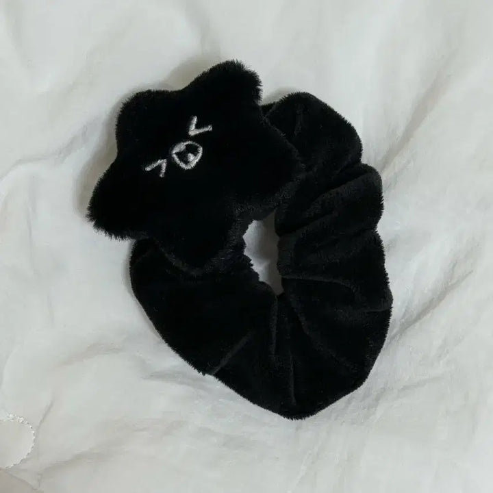 [BUNJANG] NCT 127 Haechan Seaweed Scrunchie / 엔시티일이칠 햇가사리 스크런치 해찬 흑가사리 양도