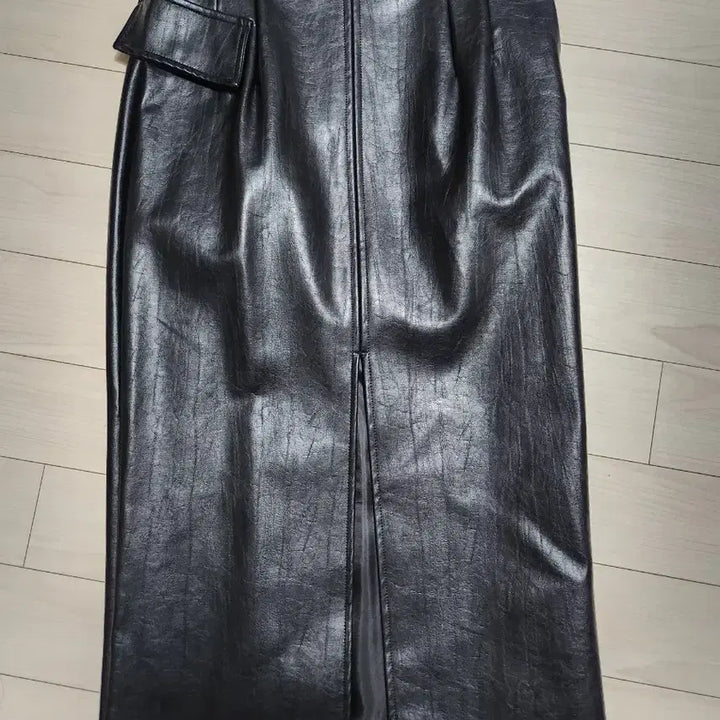 [BUNJANG] 320 Showroom Eco Leather Long Skirt / 320쇼룸 가죽 롱스커트