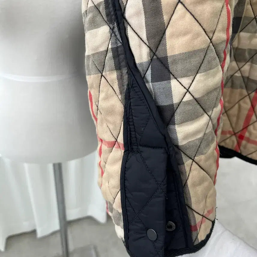 [BUNJANG] Burberry Brit Black Quilted Jacket S / 버버리 브릿 블랙 퀼팅 자켓 S 정품