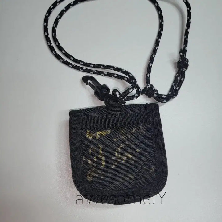 [BUNJANG] (G)I-DLE Signed Airpods Case / (여자)아이들 단체 싸인 에어팟 케이스