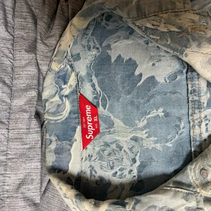 [BUNJANG] Supreme Cherub Jacket XL / 슈프림 체럽자켓 xl