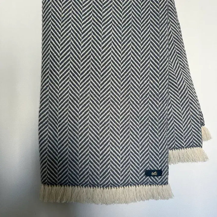 [BUNJANG] Hermes Herringbone Cashmere Muffler / 에르메스 헤링본 캐시미어 머플러