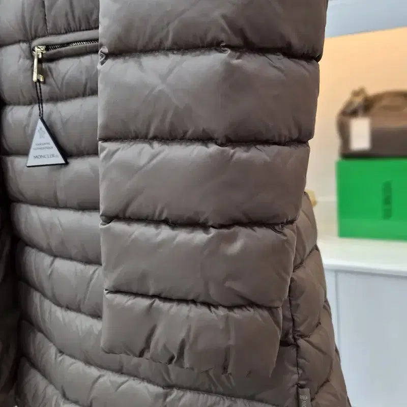 [BUNJANG] Moncler Anthony Lightweight Slim Padded Jacket (Women's) / 몽클레어 앤조니 경량 슬림 패딩 여성용 3사이즈 미사용 4938300