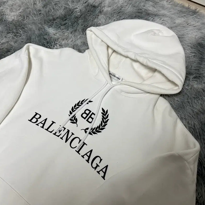 [BUNJANG] Balenciaga Laurel Wreath Hoodie / {M size} 발렌시아가 월계수 후드티