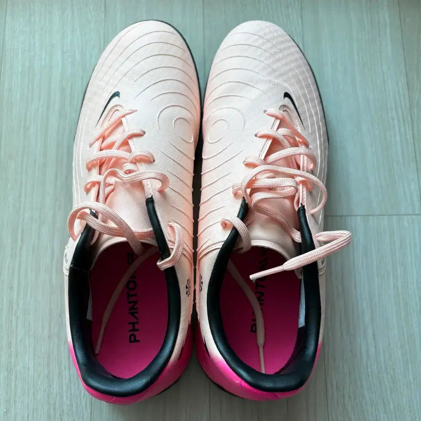 [BUNJANG] Nike Phantom GX 2 Academy Futsal Shoes / 나이키 팬텀 GX 2 아카데미 축구화 풋살화