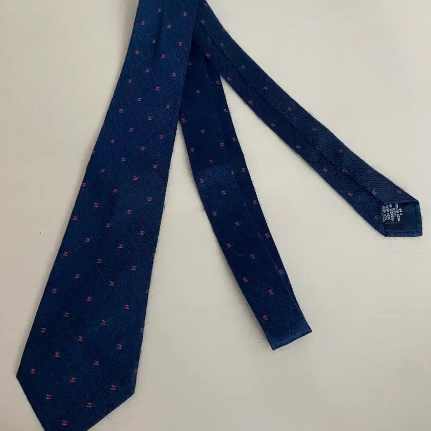[BUNJANG] Chanel Navy Necktie / (정품) 샤넬 넥타이팝니다.