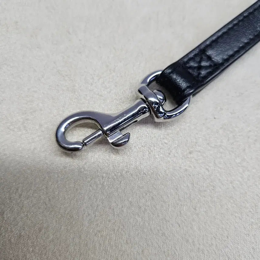[BUNJANG] Saint Laurent Matelasse Hand Strap / 생로랑 마틀라쎄 클러치 핸드 스트랩 정품