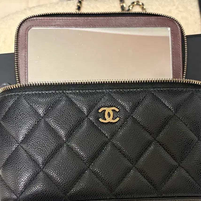 [BUNJANG] Chanel Classic Vanity Bag Rectangular Caviar Black Gold Hardware / [급처]샤넬 클래식 베니티백 직사각 캐비어 블랙 금장