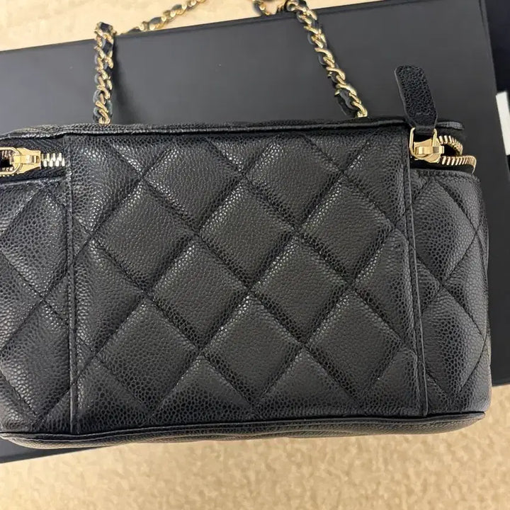 [BUNJANG] Chanel Classic Vanity Bag Rectangular Caviar Black Gold Hardware / [급처]샤넬 클래식 베니티백 직사각 캐비어 블랙 금장