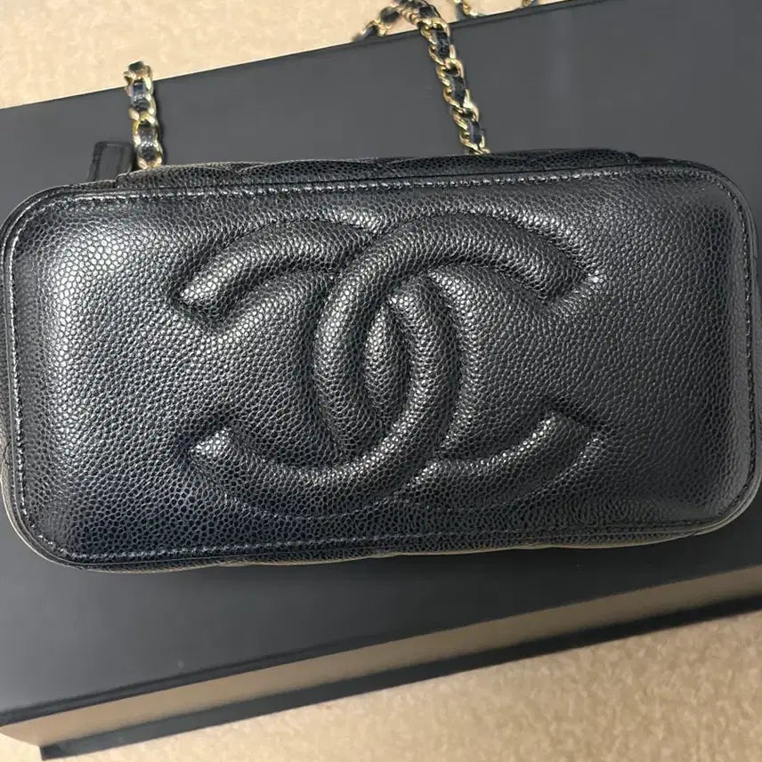 [BUNJANG] Chanel Classic Vanity Bag Rectangular Caviar Black Gold Hardware / [급처]샤넬 클래식 베니티백 직사각 캐비어 블랙 금장
