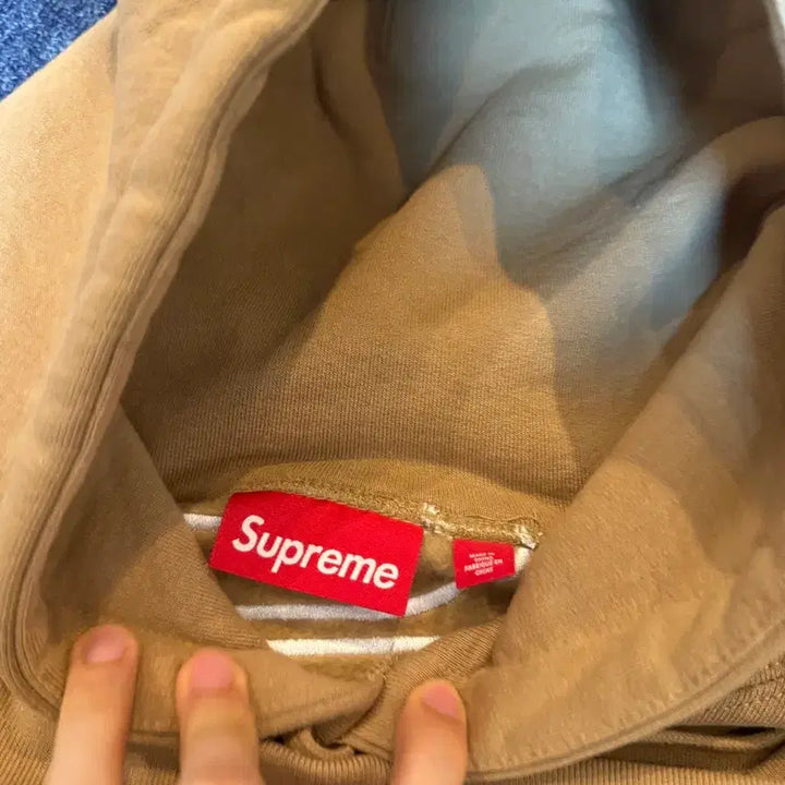 [BUNJANG] Supreme Satin Applique Hoodie Sweatshirt Light Tan / 슈프림 사틴 아플리케 후드 스웨트셔츠 라이트 탄 / 보관