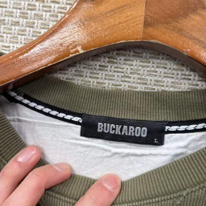 [BUNJANG] Buckaroo Casual Khaki Sweatshirt / 버커루 캐주얼 카키 맨투맨 L M10907