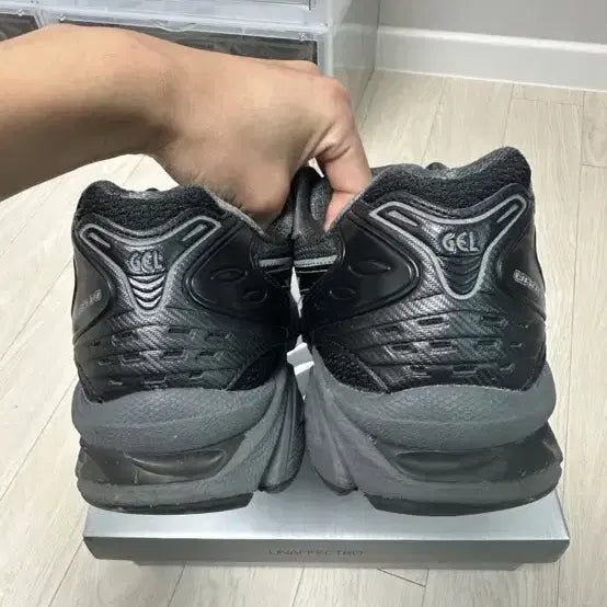 [BUNJANG] Asics Gel-Kayano 14 Unaffected Silver Sneakers / 아식스 젤카야노 14 언어펙티드 실버 270