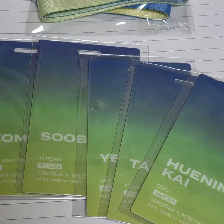 [BUNJANG] TXT 2022 Dream Week MOA Production ID Card / 투모로우바이투게더 2022 드림위크 MOA Production 사원증