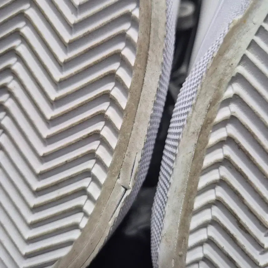 [BUNJANG] Lacoste Women's Sneakers / 여성라코스테운동화