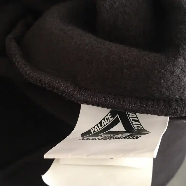 [BUNJANG] Palace P-Funnel Black T-shirt SS24 (Size L) / 팔라스 P퍼넬 블랙 티셔츠 ss24 L사이즈