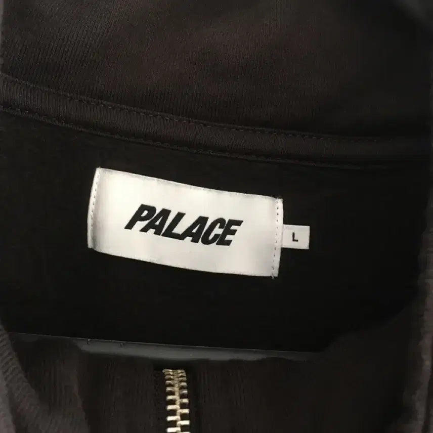 [BUNJANG] Palace P-Funnel Black T-shirt SS24 (Size L) / 팔라스 P퍼넬 블랙 티셔츠 ss24 L사이즈