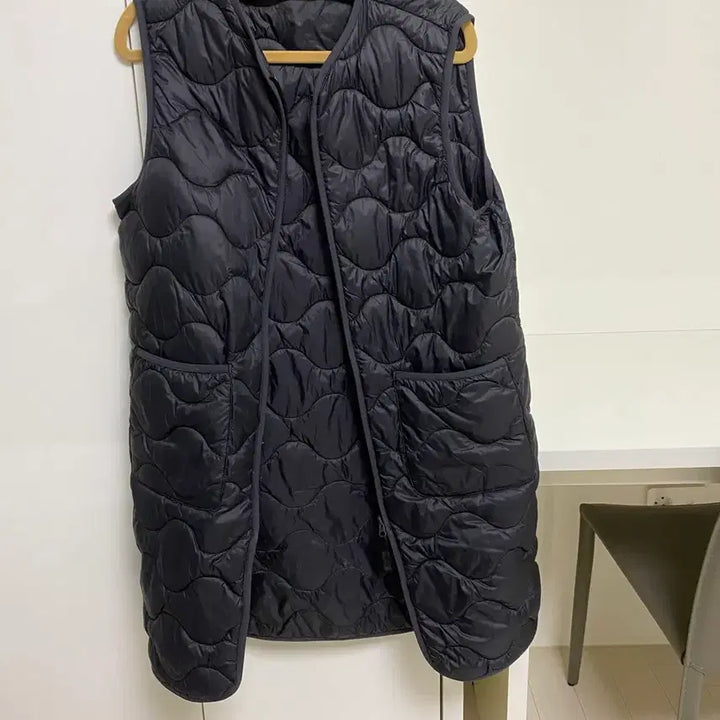 [BUNJANG] Black Quilted Padded Vest / 블랙 누빔 패딩 조끼