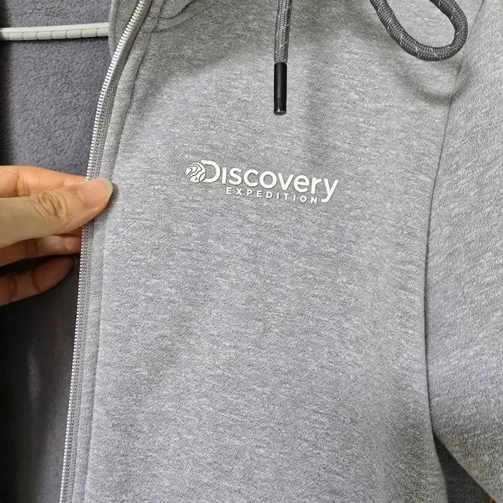 [BUNJANG] Discovery Gray Hooded Zip-up / 디스커버리 그레이 후드 집업