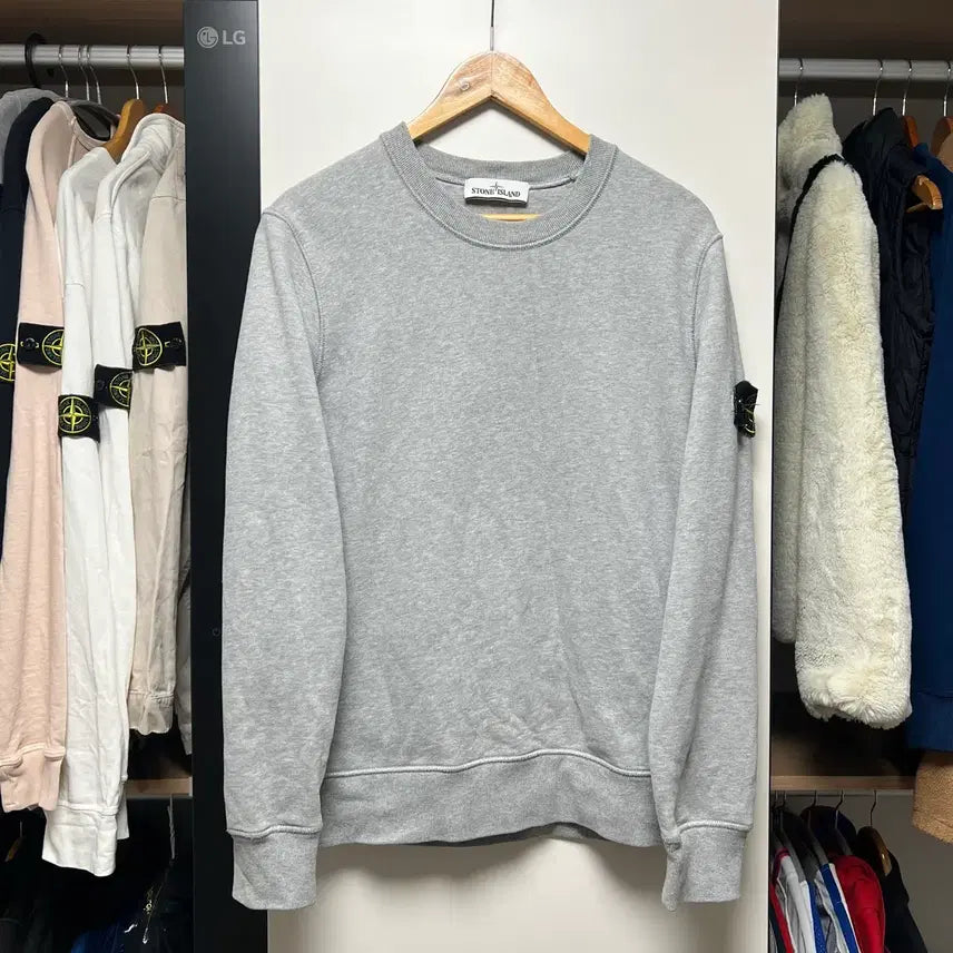 [BUNJANG] Stone Island Crewneck Gray Sweatshirt / [S]스톤아일랜드 와펜 맨투맨 그레이