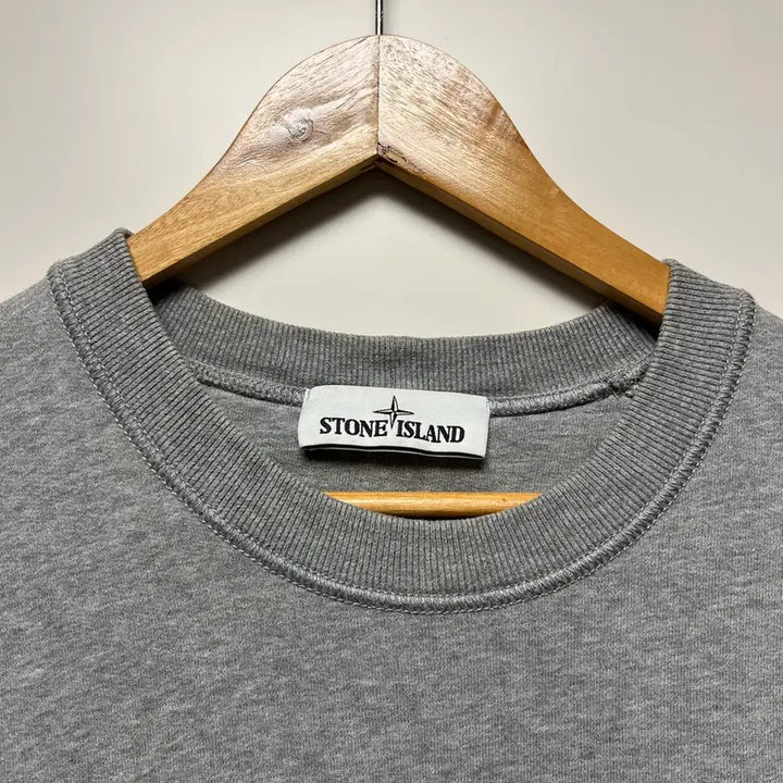 [BUNJANG] Stone Island Crewneck Gray Sweatshirt / [S]스톤아일랜드 와펜 맨투맨 그레이