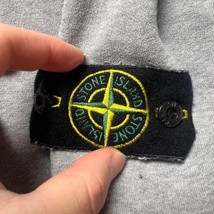 [BUNJANG] Stone Island Crewneck Gray Sweatshirt / [S]스톤아일랜드 와펜 맨투맨 그레이