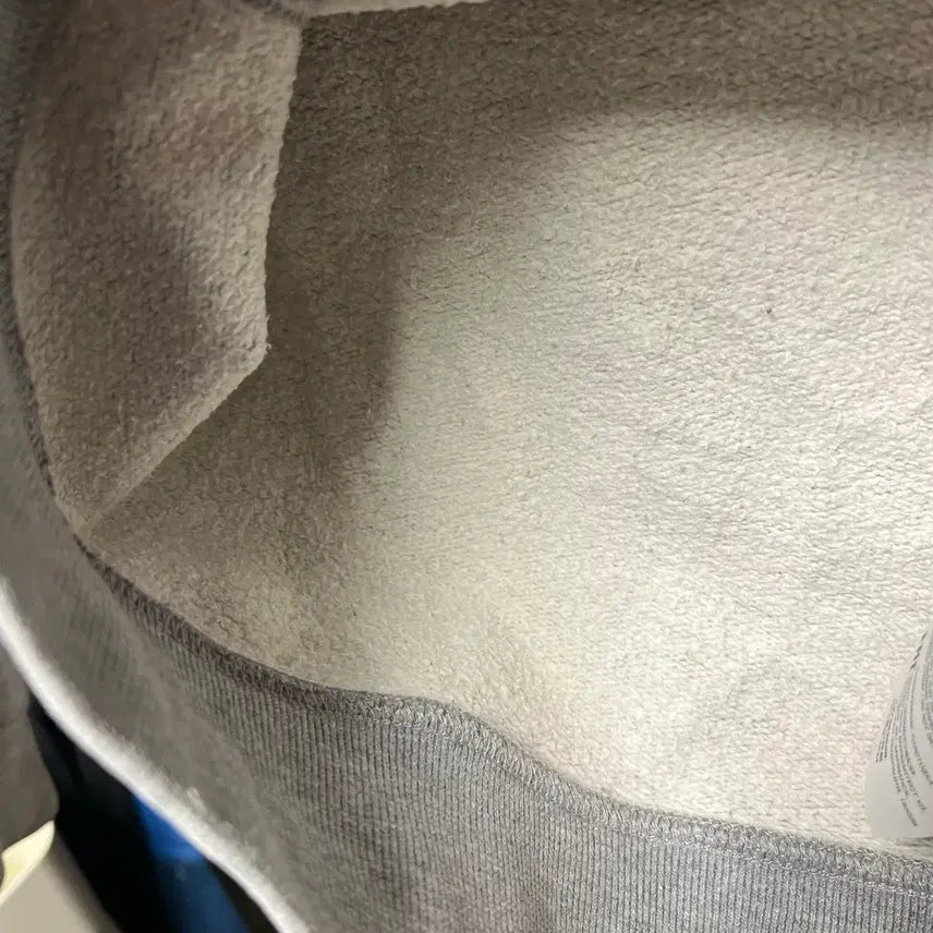 [BUNJANG] Stone Island Crewneck Gray Sweatshirt / [S]스톤아일랜드 와펜 맨투맨 그레이