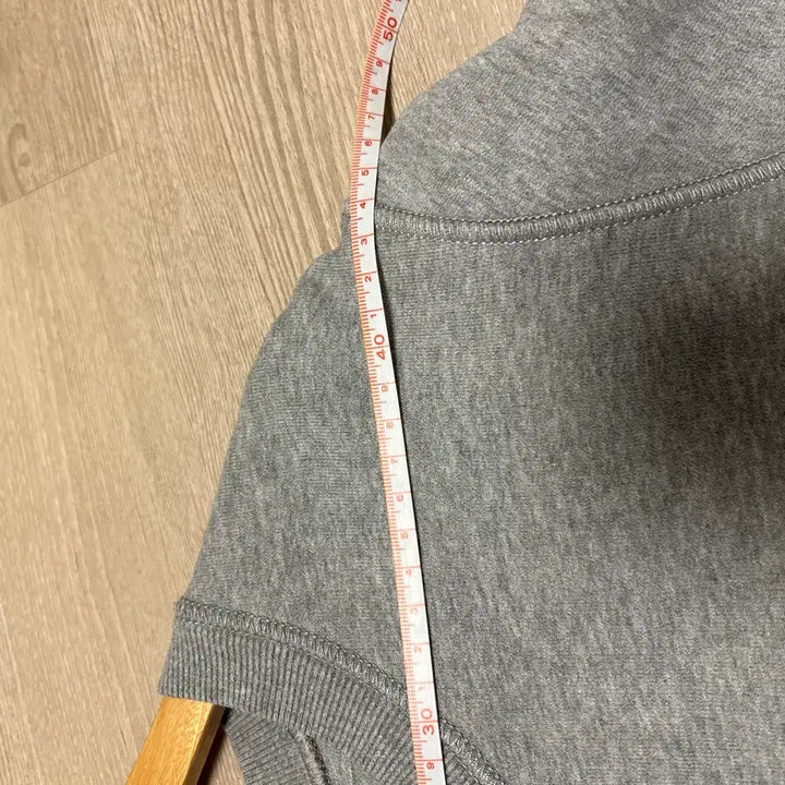 [BUNJANG] Stone Island Crewneck Gray Sweatshirt / [S]스톤아일랜드 와펜 맨투맨 그레이