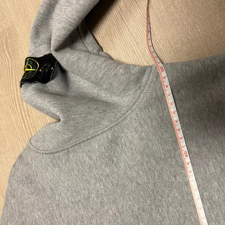 [BUNJANG] Stone Island Crewneck Gray Sweatshirt / [S]스톤아일랜드 와펜 맨투맨 그레이