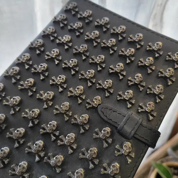 [BUNJANG] Vintage Leather Wallet / 빈티지 통가죽 지갑