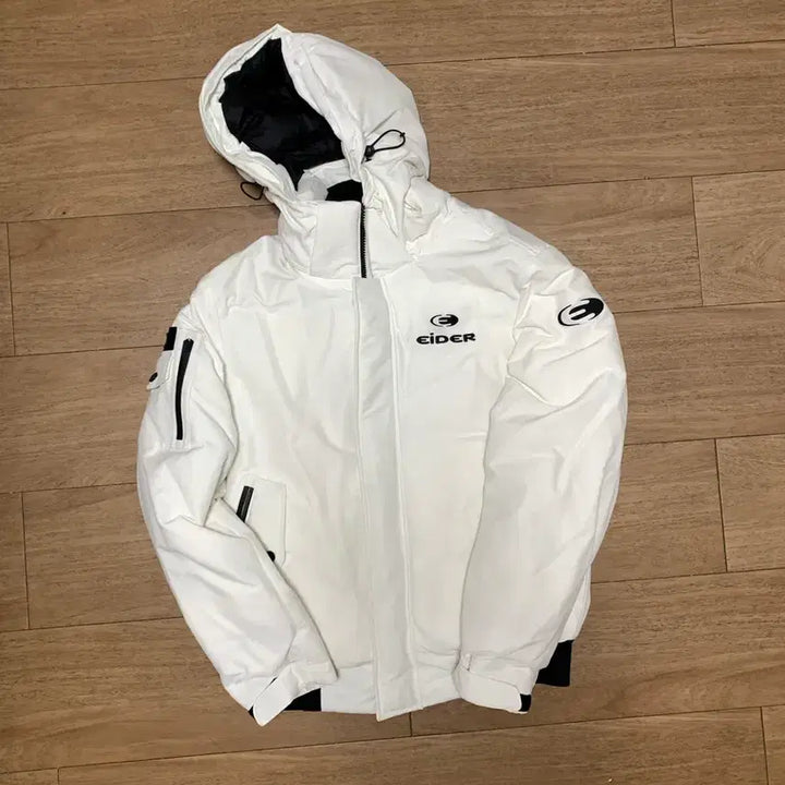 [BUNJANG] Aider Stucky Padded Jacket White M / 아이더 스투키 패딩 화이트 M