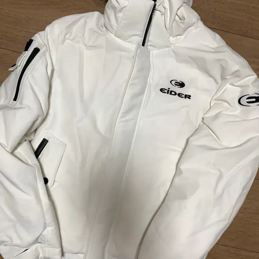 [BUNJANG] Aider Stucky Padded Jacket White M / 아이더 스투키 패딩 화이트 M